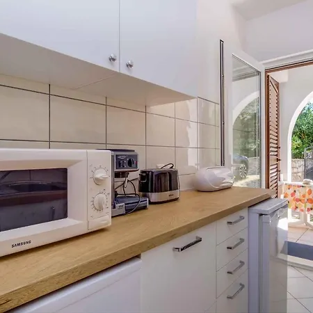 In 14834 * Mali Lošinj