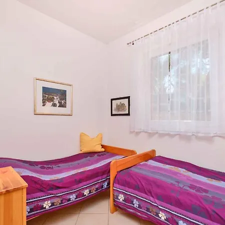 In 14834 Mali Lošinj