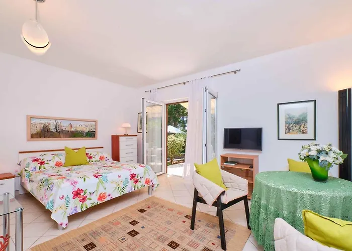 Apartament In 14834 Mali Lošinj